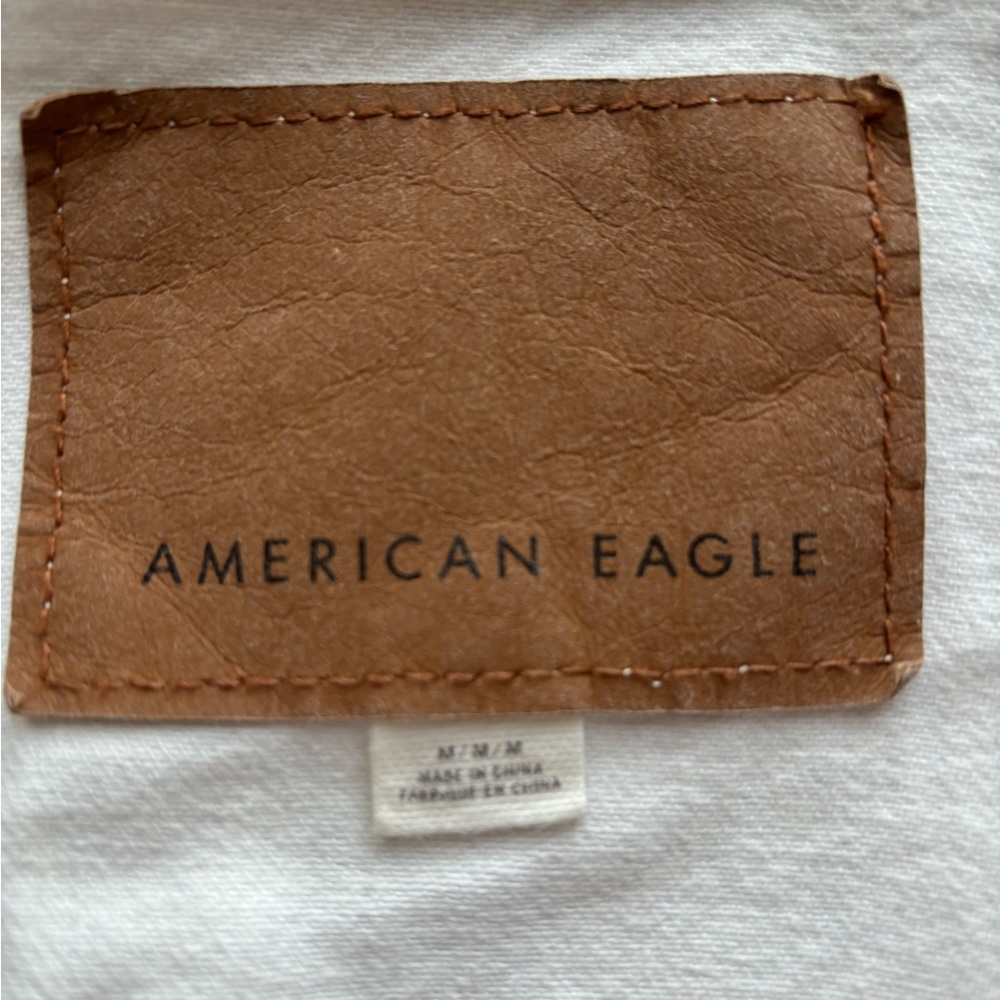 NEVER BEEN WORN. White cropped denim jacket from American Eagle
